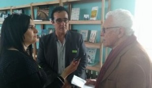 Entrevistando al Arq. Carlos Salaberry y el Intendente Darío Díaz de Añelo, Neuquén. Dopler Agencia de Noticias de Diseño - Todos los derechos reservados