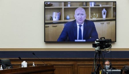 El CEO y fundador de Amazon, Jeff Bezos, testificó ante el Congreso de los Estados Unidos (Foto: Graeme Jennings/ Reuters)