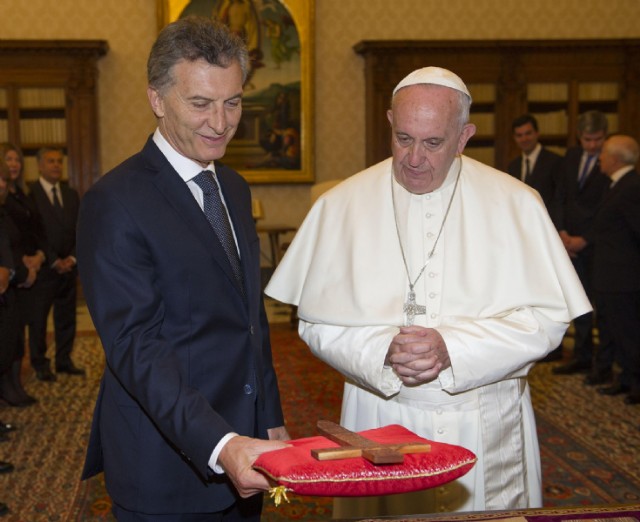 Un réplica de la Cruz de Matará, un símbolo tallado en madera utililizado en los tiempos de evangelización de la población nativa de nuestras tierras