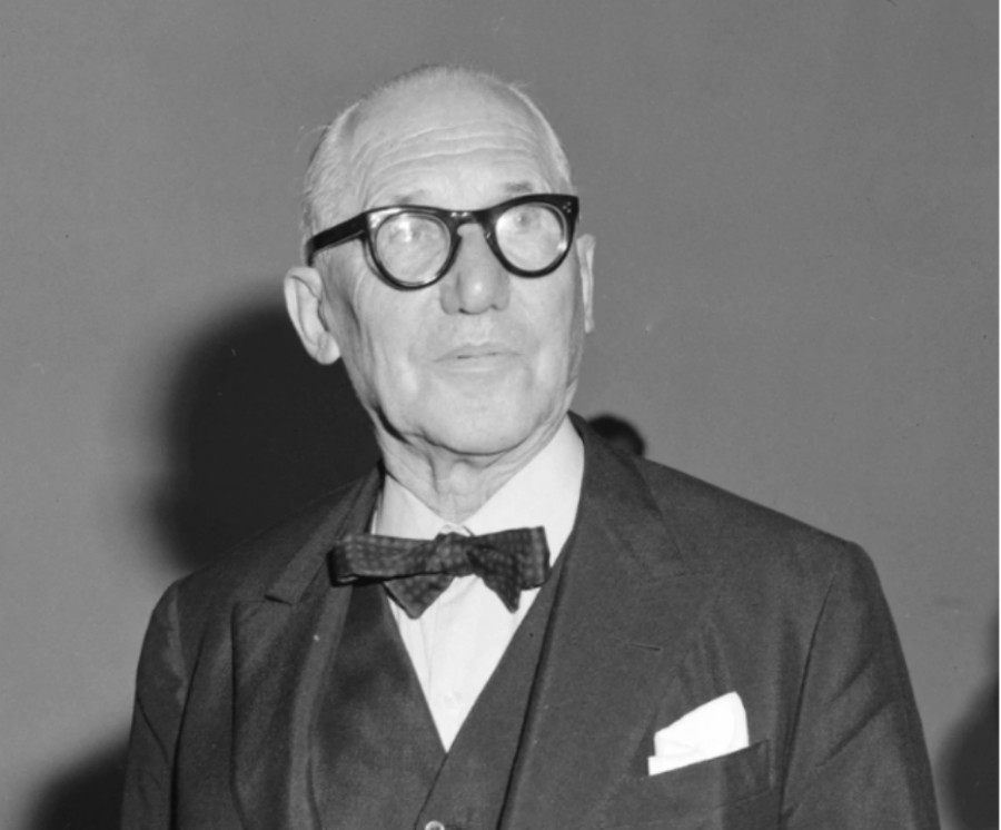Le Corbusier nació como Charles-Édouard Jeanneret-Gris en La Chaux-de-Fonds, Suiza