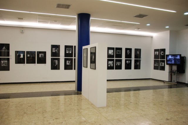 Parte de la exhibición Caras y Caritas, en el Centro de Diseño ORT.