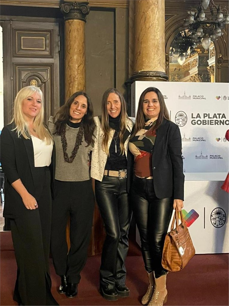 Belén Vodanovich, Fedra Mauri, Marianela Balbi y Mariela Lopazzo Directora de Dopler Agencia de Noticias de Diseño , Comunicación y Producción Publicitaria Italia en La Piel Moda Di Autore