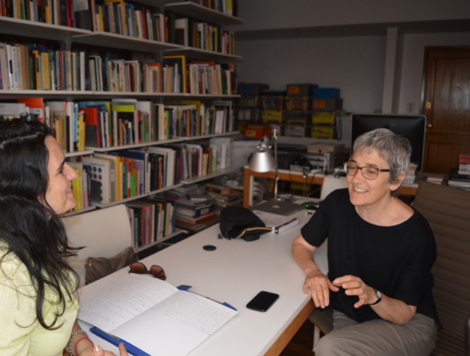 Foto: DCV (UNLP) Directora de Dopler, con la diseñadora e investigadora egresada de la UNLP Silvia Fernández . Todos los derechos reservados