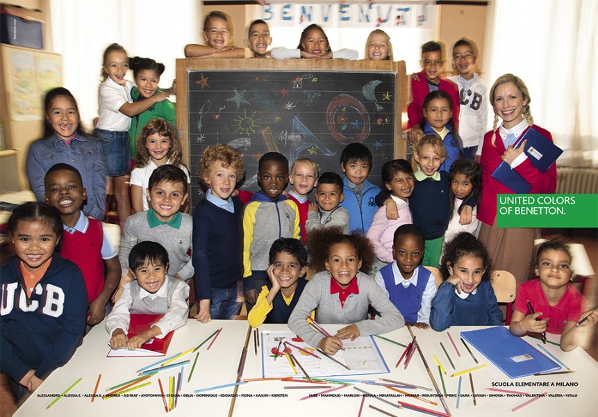 ?Una clase de veintiocho niños. De trece nacionalidades diferentes, procedentes de cuatro continentes. Sonrientes. Con el futuro ante ellos?